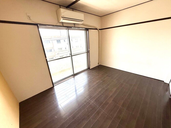 物件内観写真19　(居室)