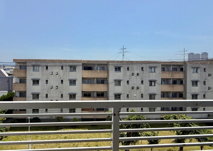 物件内観写真21　(室内からの展望)