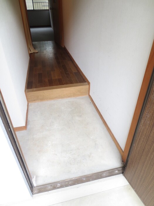 物件内観写真18　(玄関)