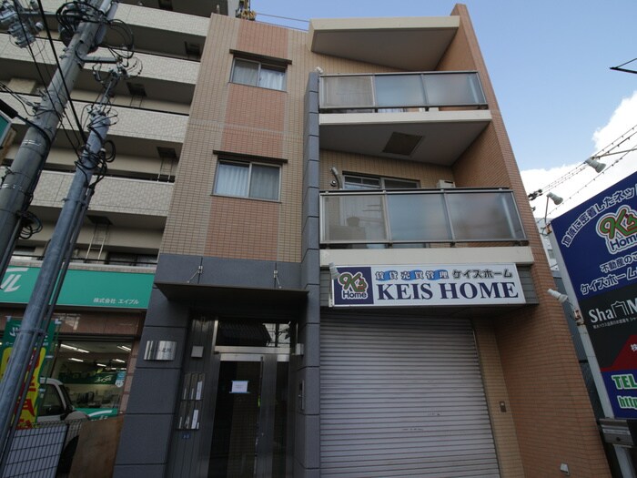 物件外観写真2　(エントランス部分)