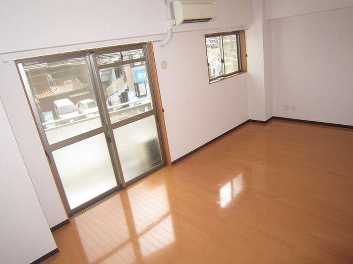 物件内観写真10　(居室)