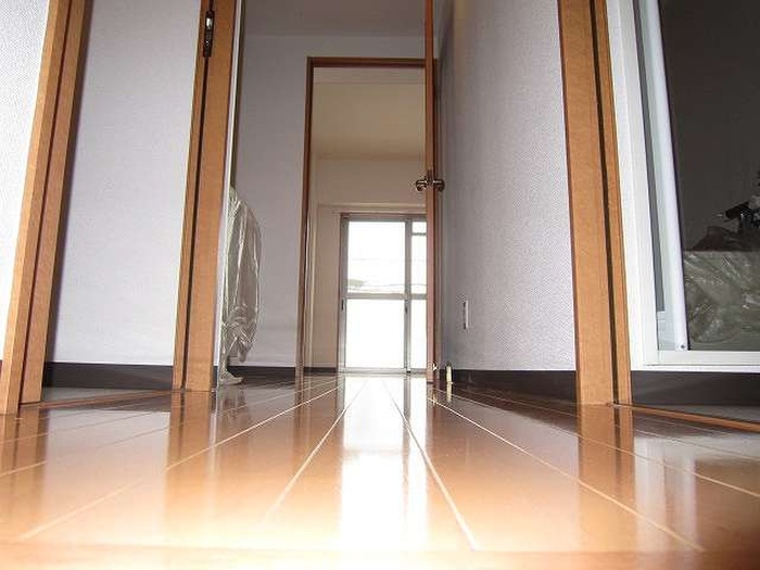 物件内観写真20　(廊下)