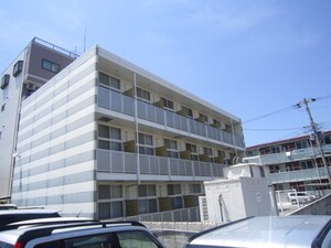 レオパレスＨＯＭＥＳ　Ｕ外観写真