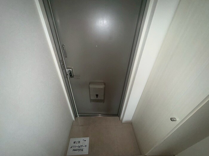 物件内観写真15　(玄関)
