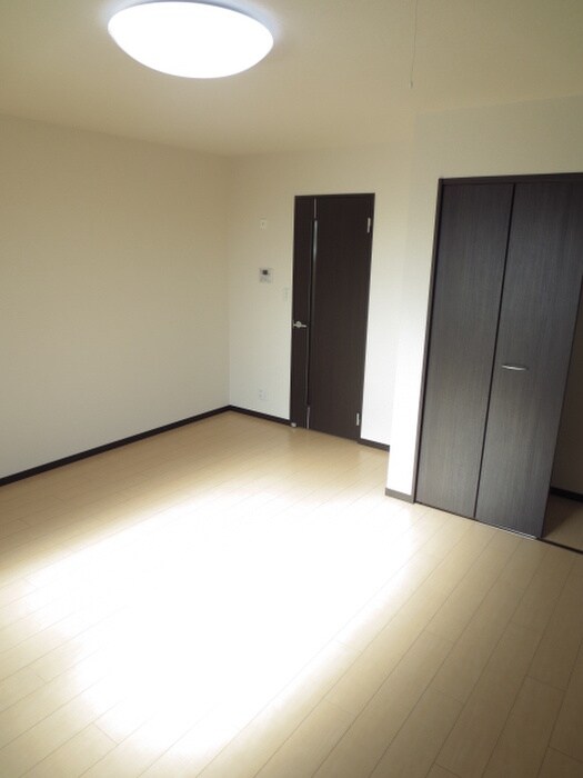 物件内観写真4　(居室)