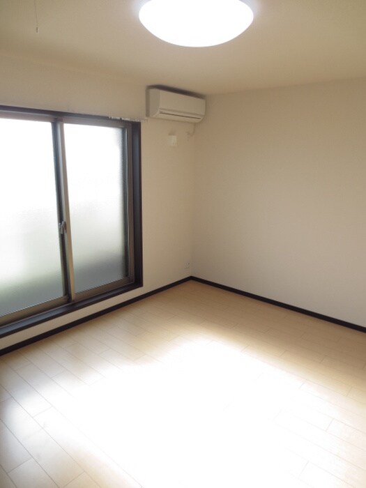 物件内観写真5　(居室)