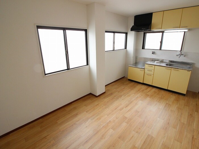 物件内観写真8　(居室)