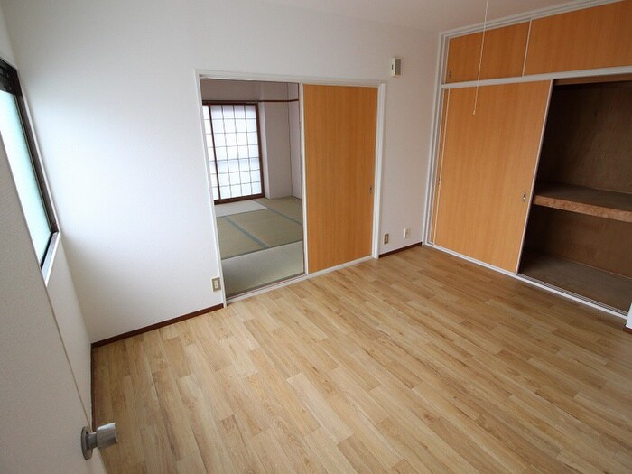 物件内観写真9　(居室)