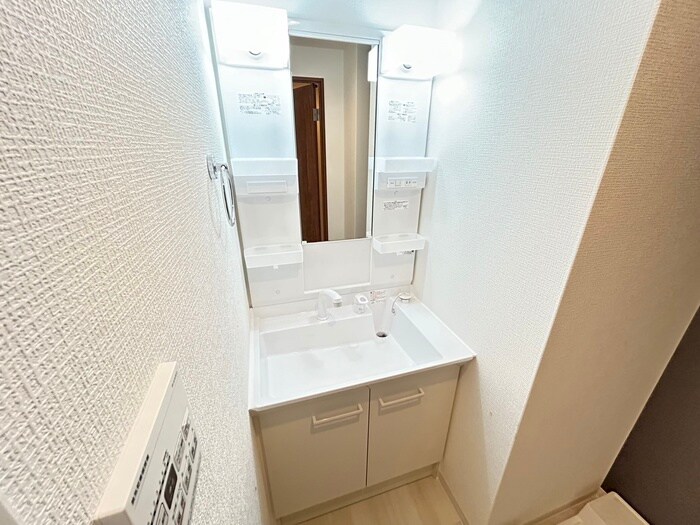 物件内観写真9　(洗面)