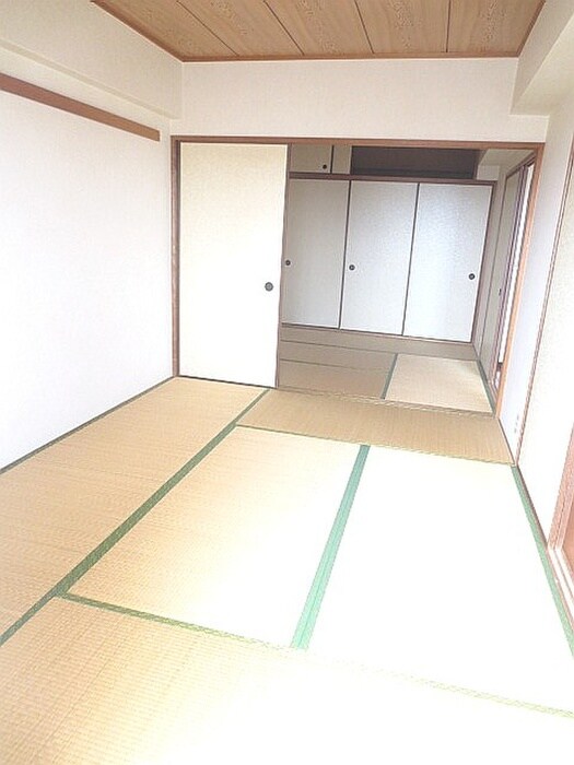 物件内観写真7　(居室)