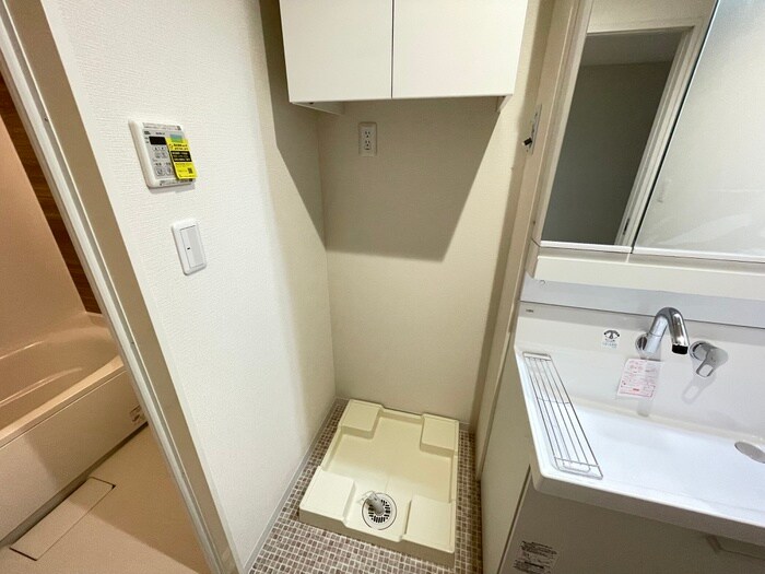 物件内観写真14　(洗濯機置場)