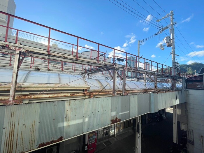 物件内観写真16　(室内からの展望)