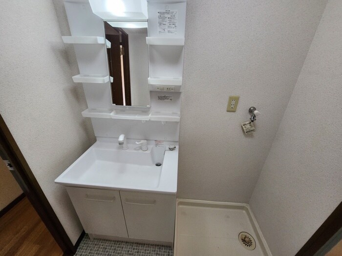 物件内観写真8　(洗面)