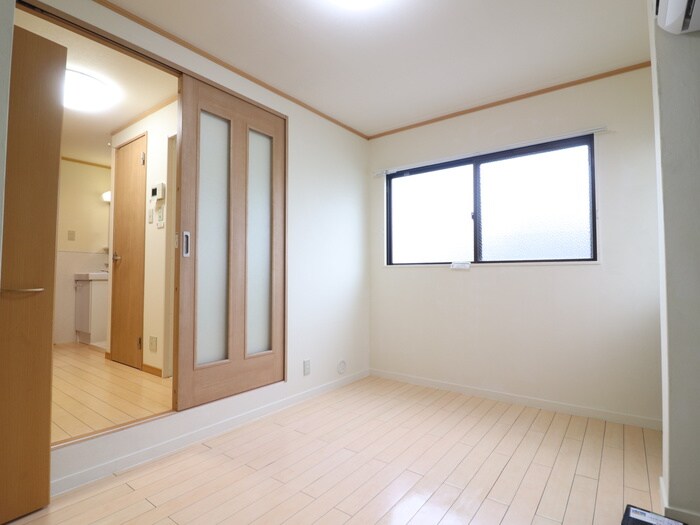 物件内観写真19　(居室)