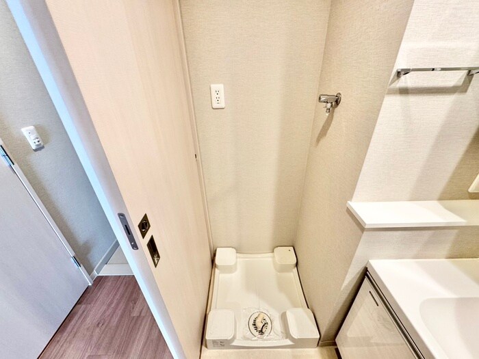 物件内観写真12　(洗濯機置場)