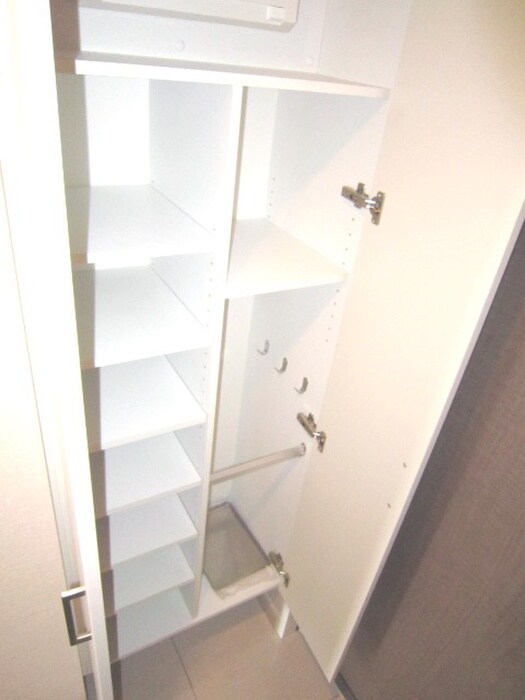 物件内観写真15　(靴箱)