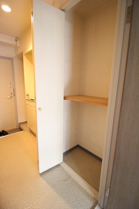 物件内観写真13　(収納)