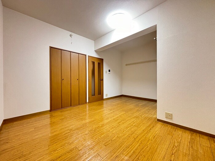 物件内観写真7　(居室)