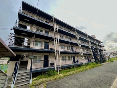 ビレッジハウス鈴蘭台2号棟外観写真