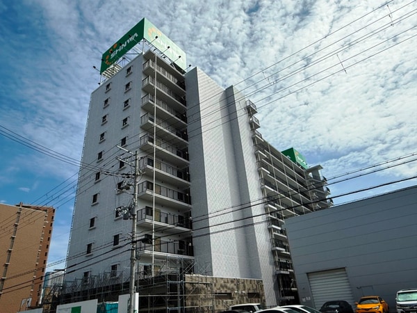 建築中