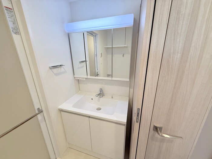 物件内観写真11　(洗面)