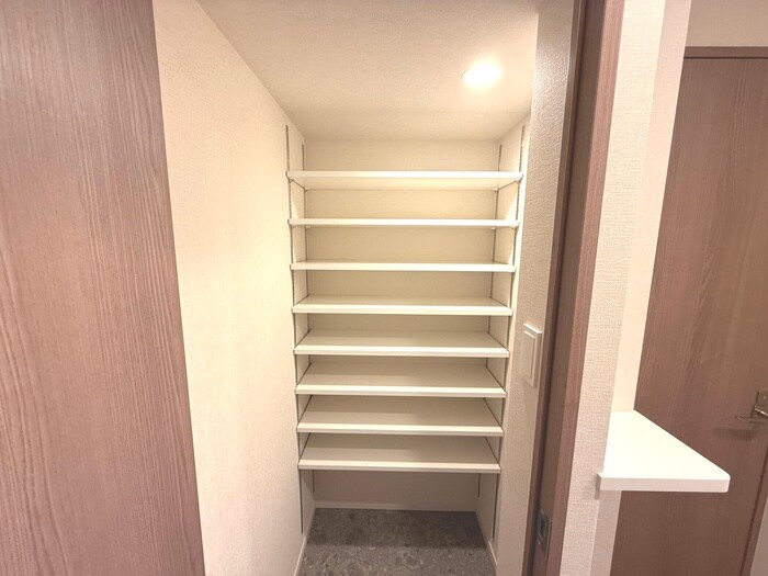 物件内観写真15　(靴箱)