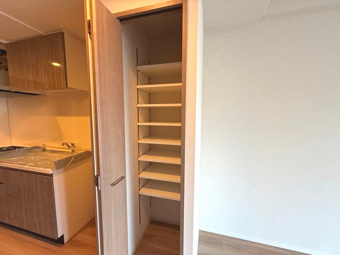 物件内観写真15　(収納)