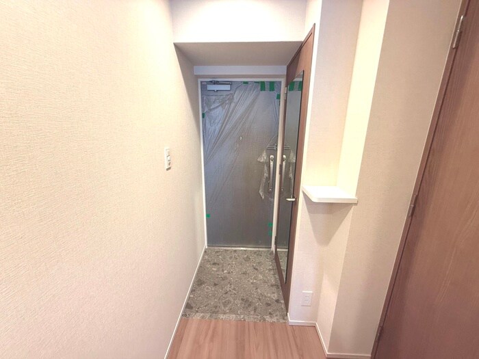 物件内観写真16　(玄関)