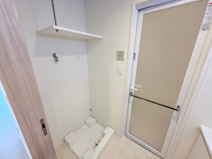 物件内観写真17　(洗濯機置場)