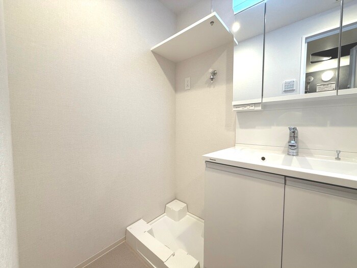 物件内観写真17　(洗濯機置場)