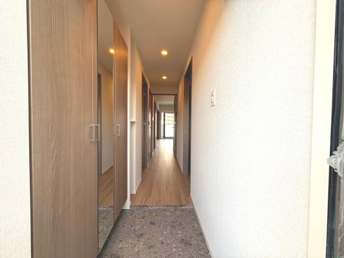 物件内観写真17　(廊下)