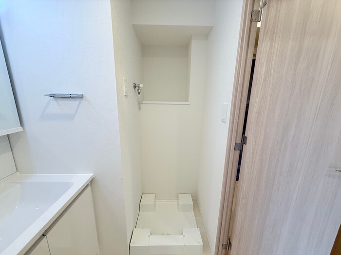 物件内観写真18　(洗濯機置場)