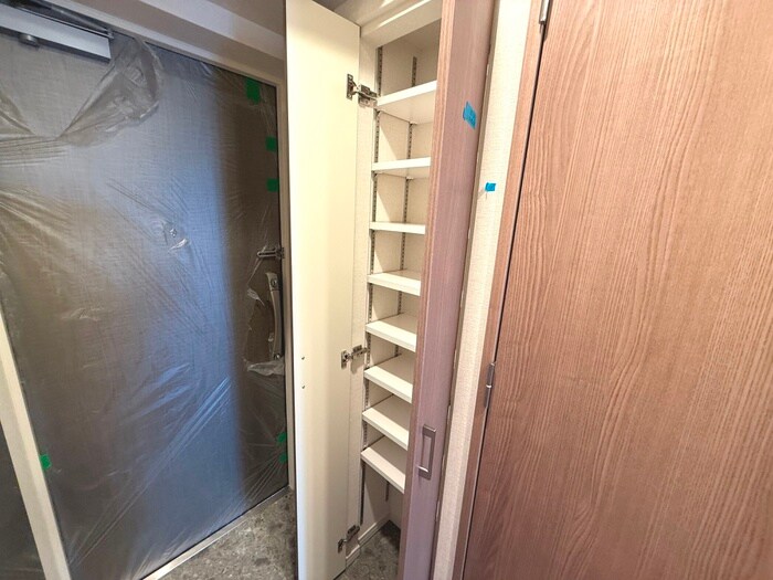 物件内観写真19　(玄関)