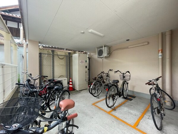 駐輪場