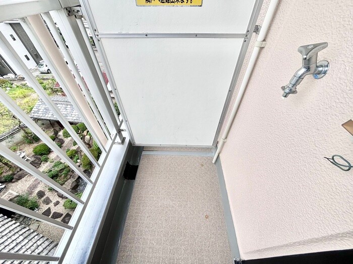 物件内観写真16　(洗濯機置場)