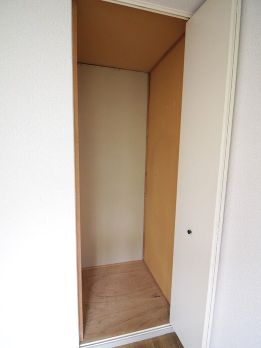 物件内観写真16　(収納)