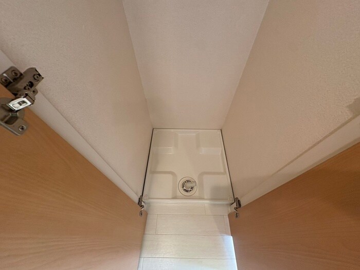 物件内観写真14　(洗濯機置場)