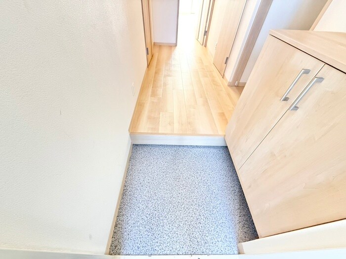 物件内観写真17　(玄関)