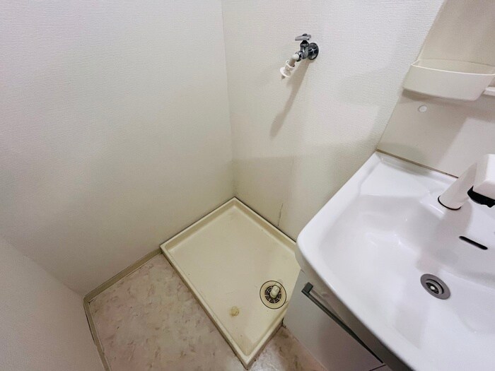 物件内観写真13　(洗濯機置場)