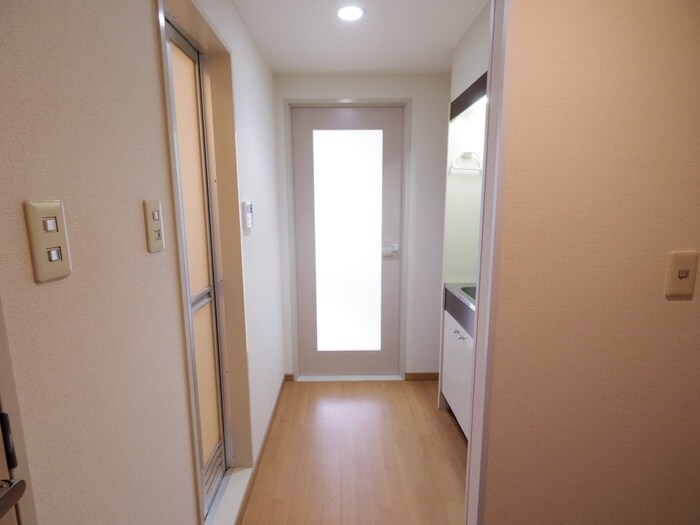 物件内観写真15　(廊下)