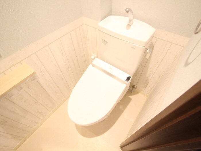 物件内観写真15　(トイレ)