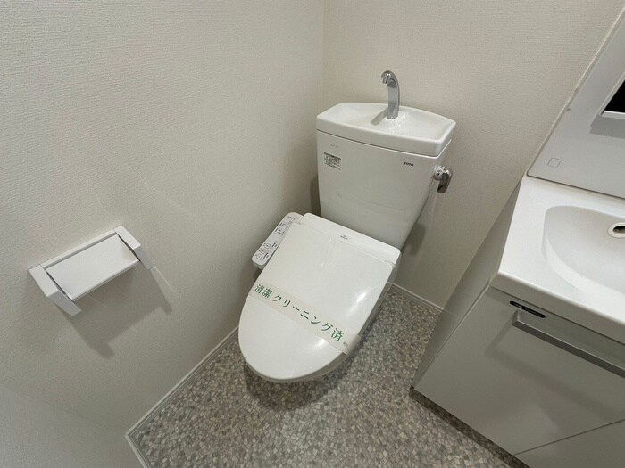 物件内観写真9　(トイレ)