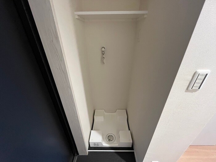 物件内観写真17　(洗濯機置場)