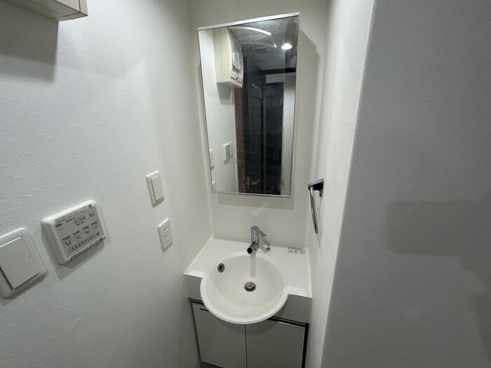 物件内観写真12　(洗面)