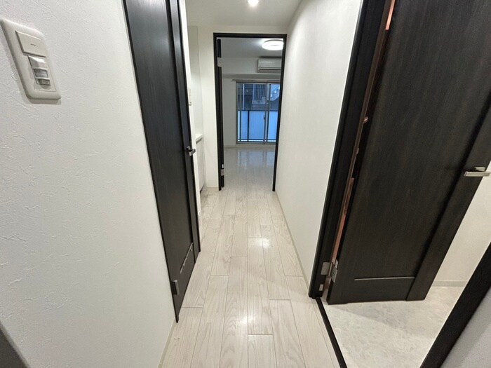 物件内観写真19　(廊下)