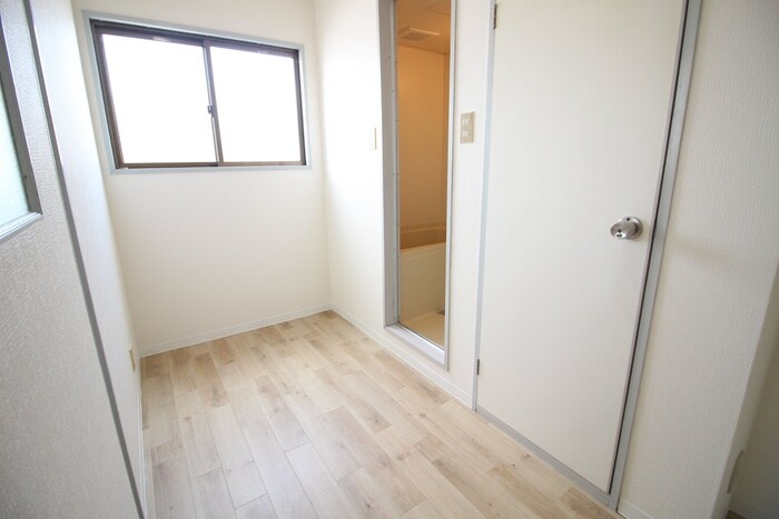 物件内観写真16　(居室)