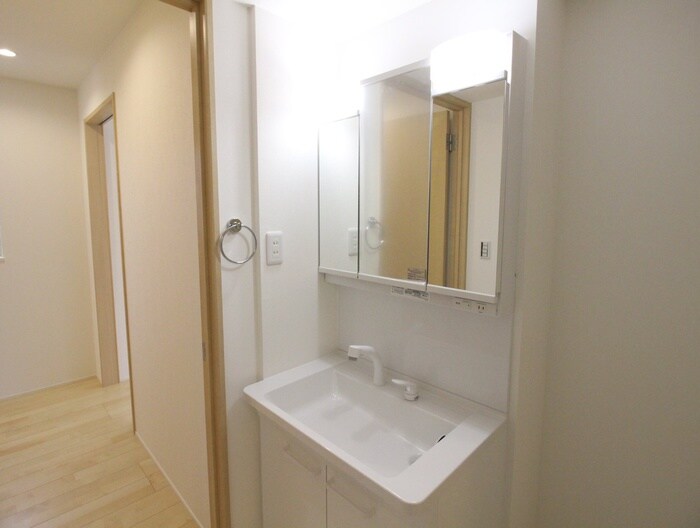 物件内観写真11　(洗面)