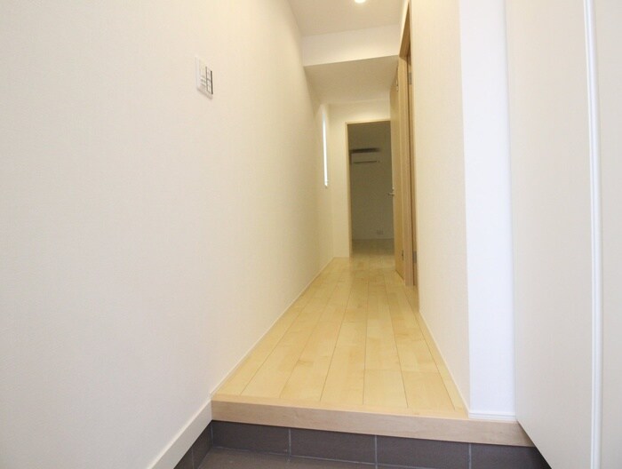 物件内観写真19　(廊下)