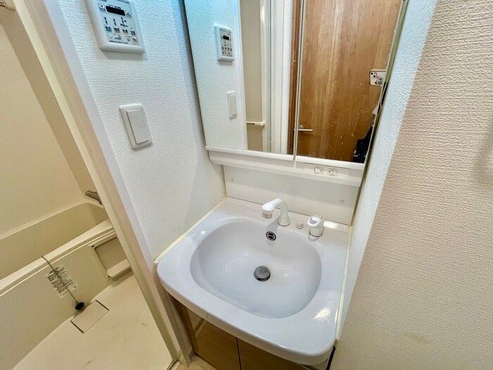 物件内観写真11　(洗面)