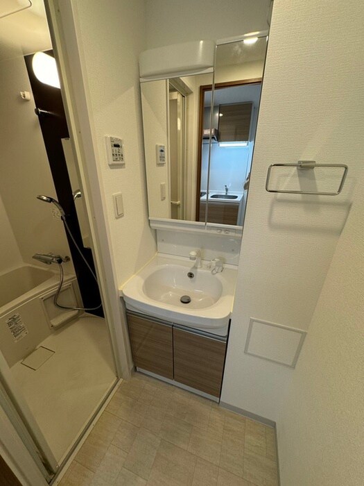 物件内観写真13　(洗面)